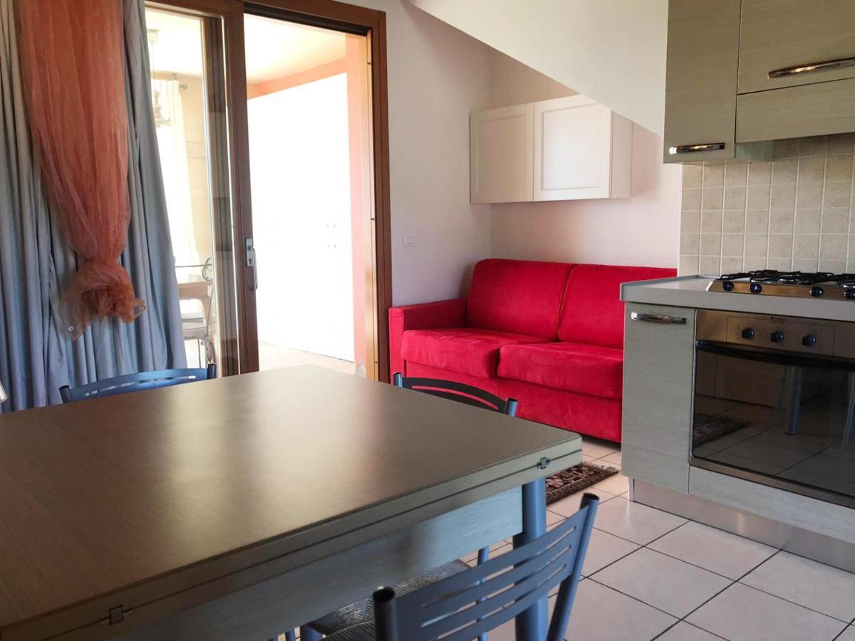 Luxury Apartments - Le Fate - Residence With Pool Манерба-дель-Гарда Экстерьер фото
