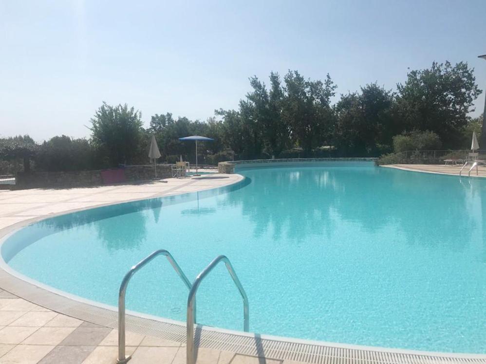 Luxury Apartments - Le Fate - Residence With Pool Манерба-дель-Гарда Экстерьер фото