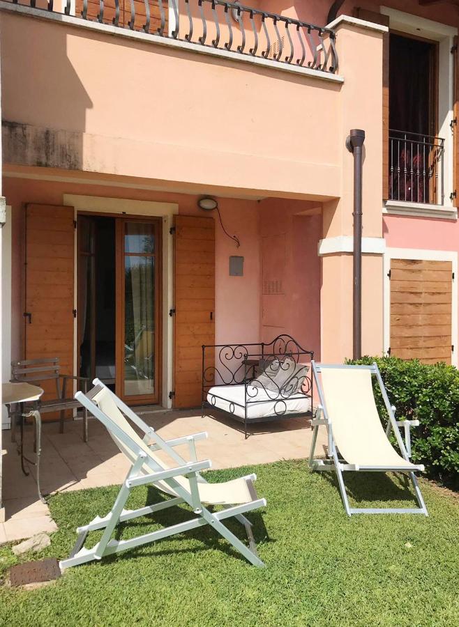 Luxury Apartments - Le Fate - Residence With Pool Манерба-дель-Гарда Экстерьер фото