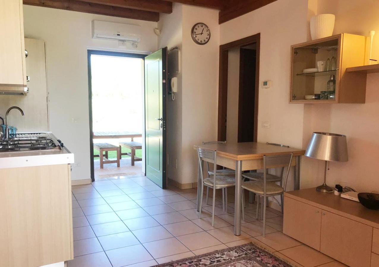 Luxury Apartments - Le Fate - Residence With Pool Манерба-дель-Гарда Экстерьер фото