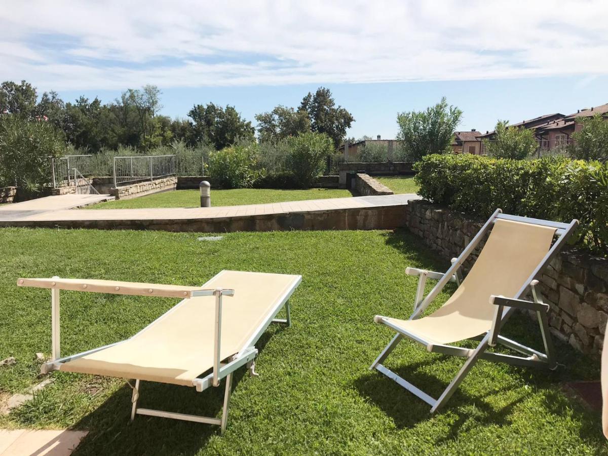 Luxury Apartments - Le Fate - Residence With Pool Манерба-дель-Гарда Экстерьер фото